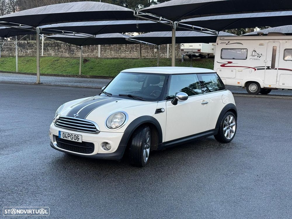 MINI 3 Portas Cooper D - 3