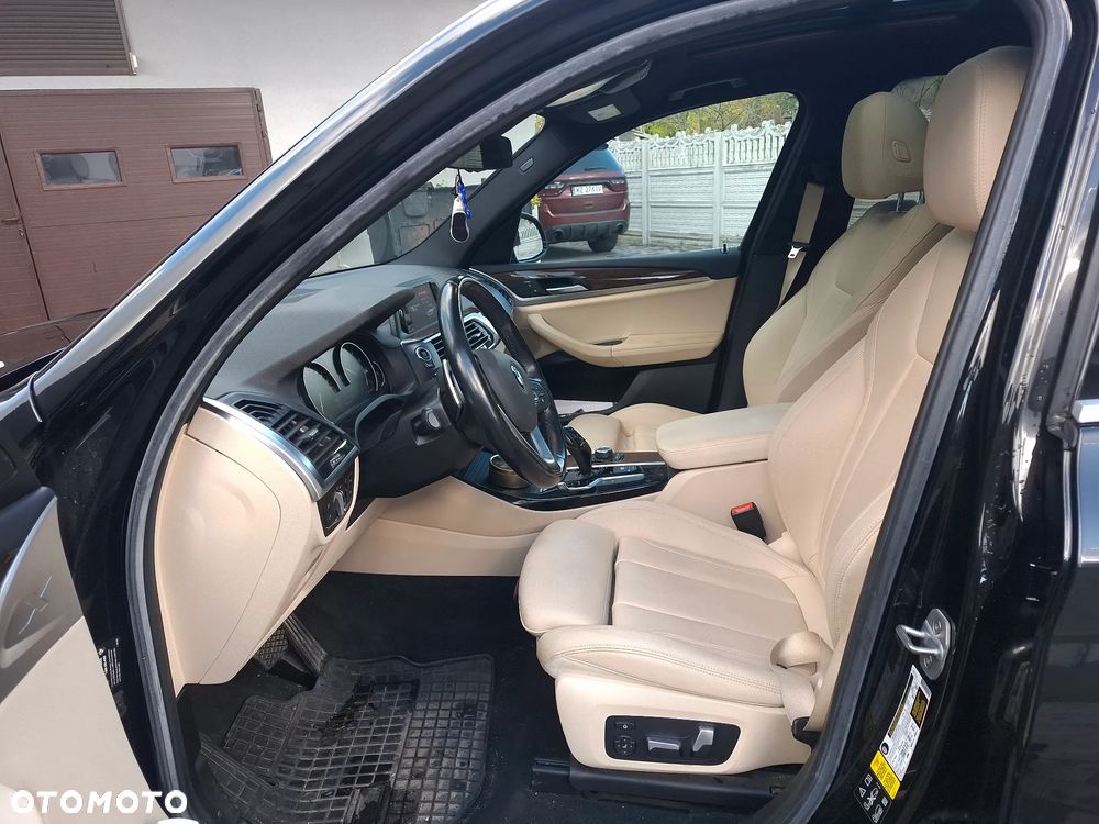 BMW X3 xDrive30i GPF Luxury Line - 8