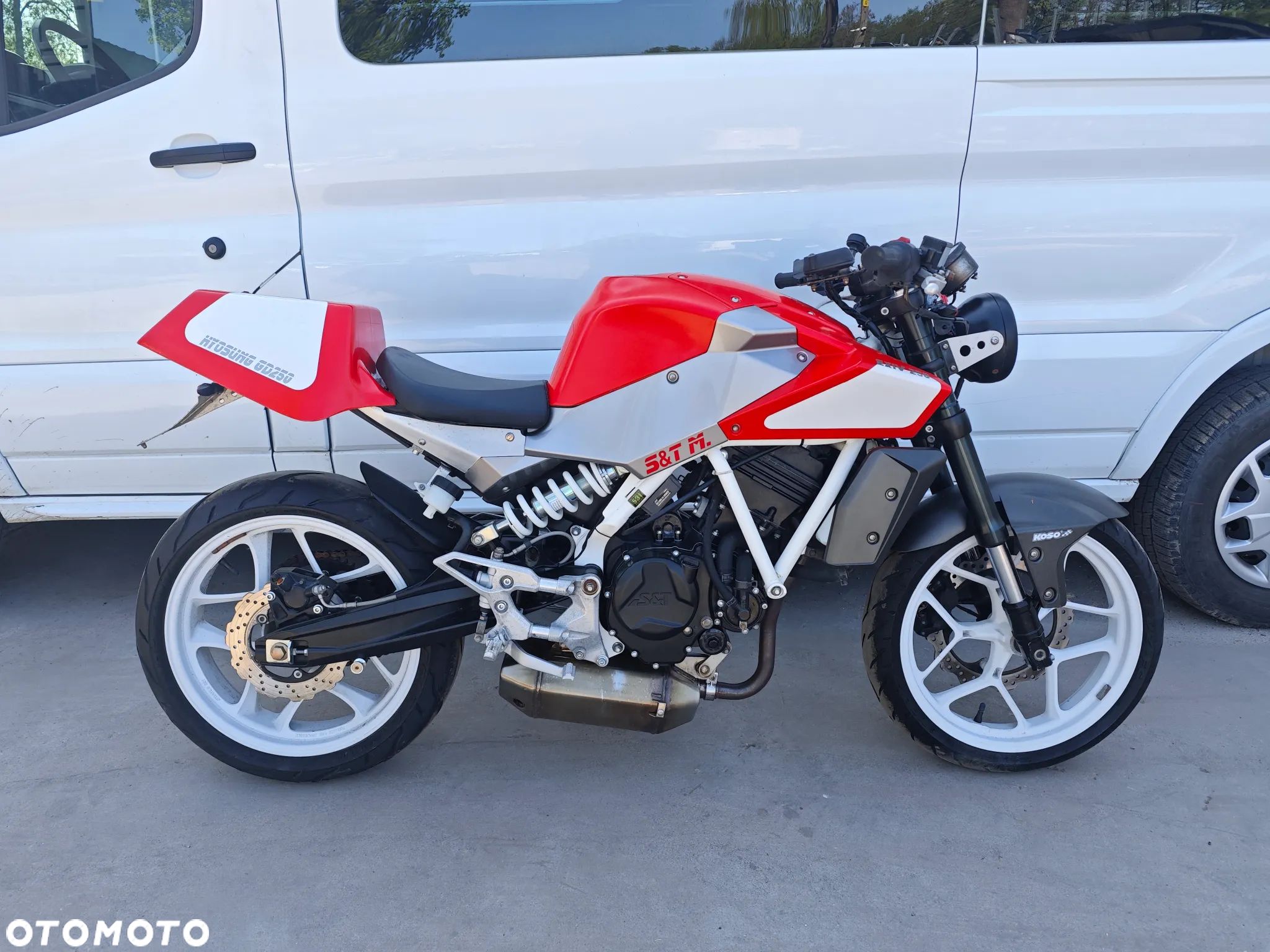 Hyosung Inny - 1
