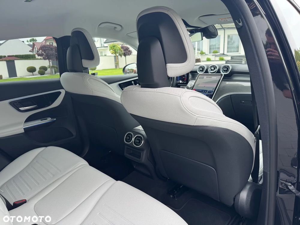 Mercedes-Benz GLC - 29