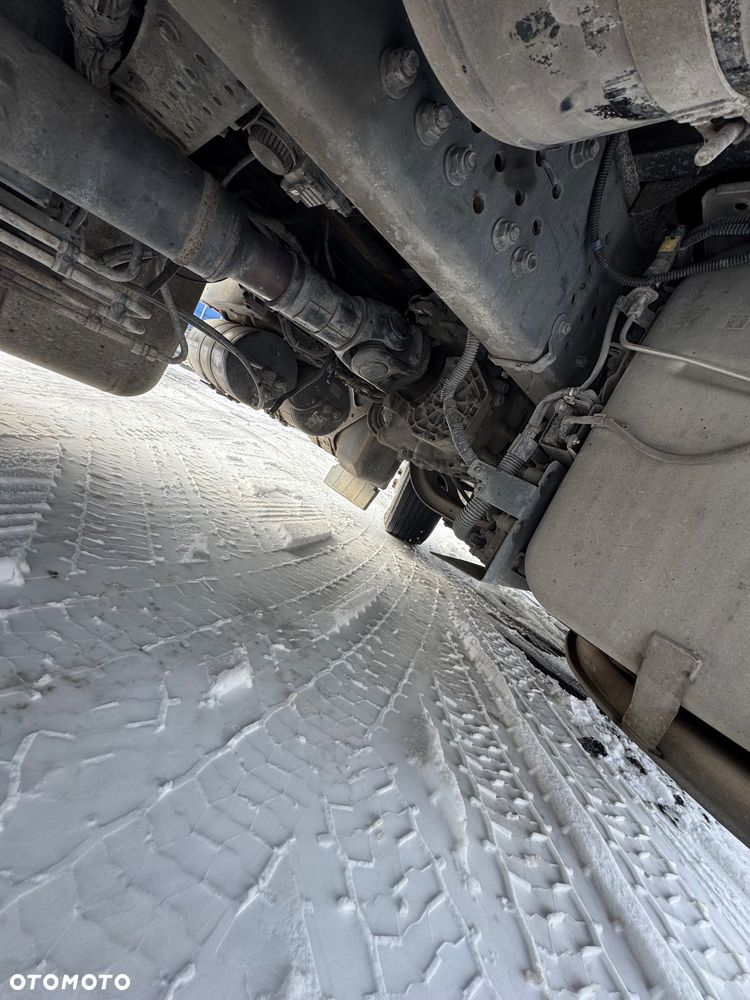 Mercedes-Benz Actros - 13