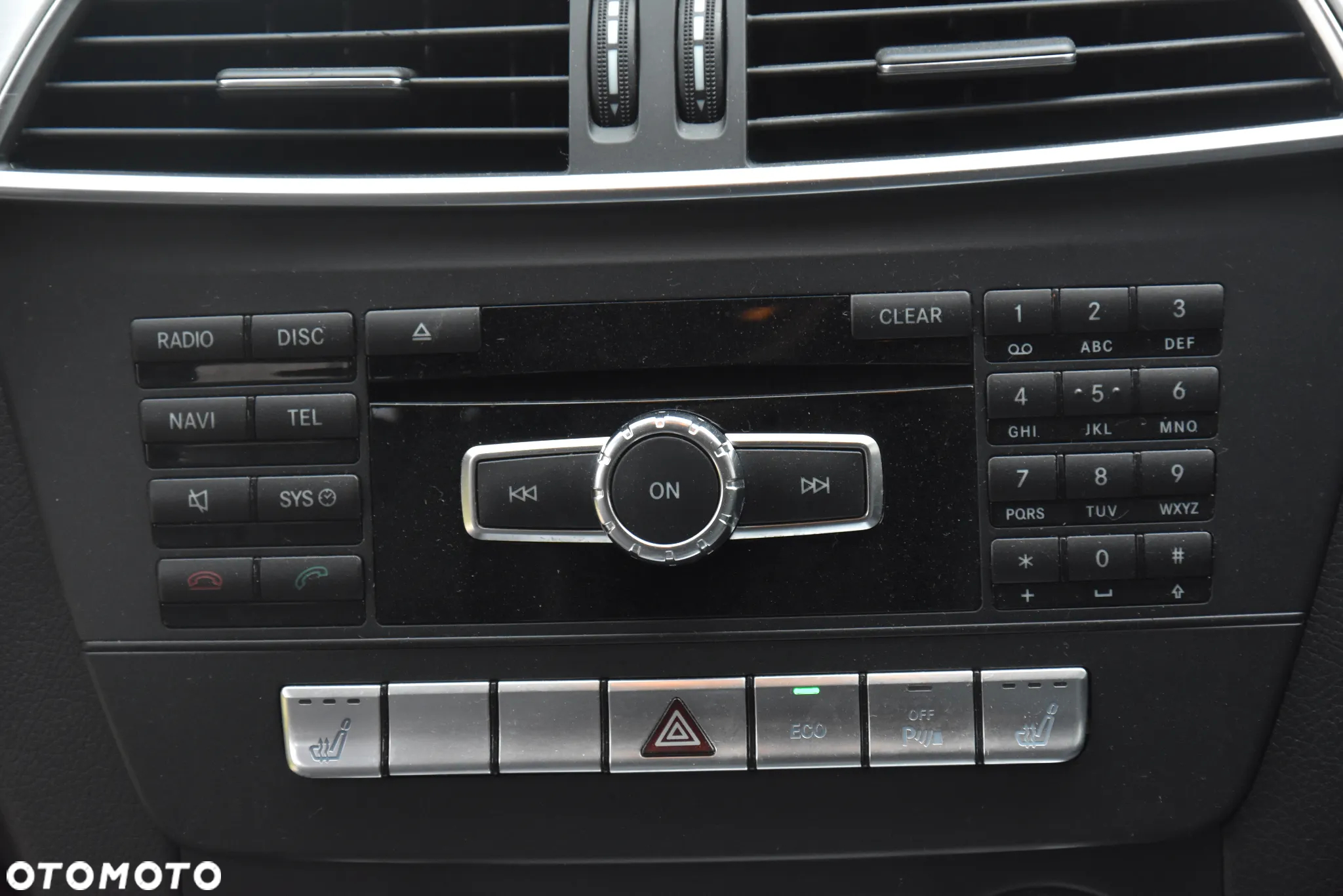 Mercedes-Benz Klasa C 200 CGI BlueEff Avantgarde - 24