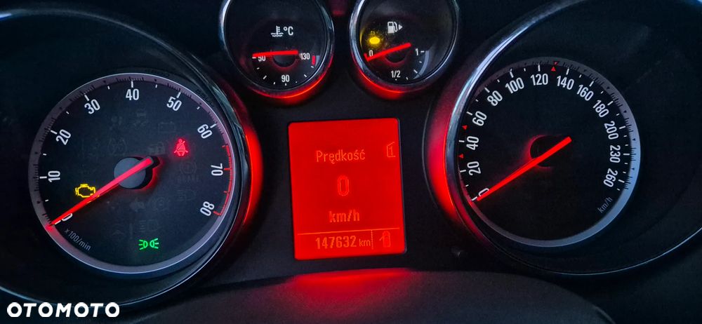 Opel Astra 1.4 Turbo 150 Jahre - 9