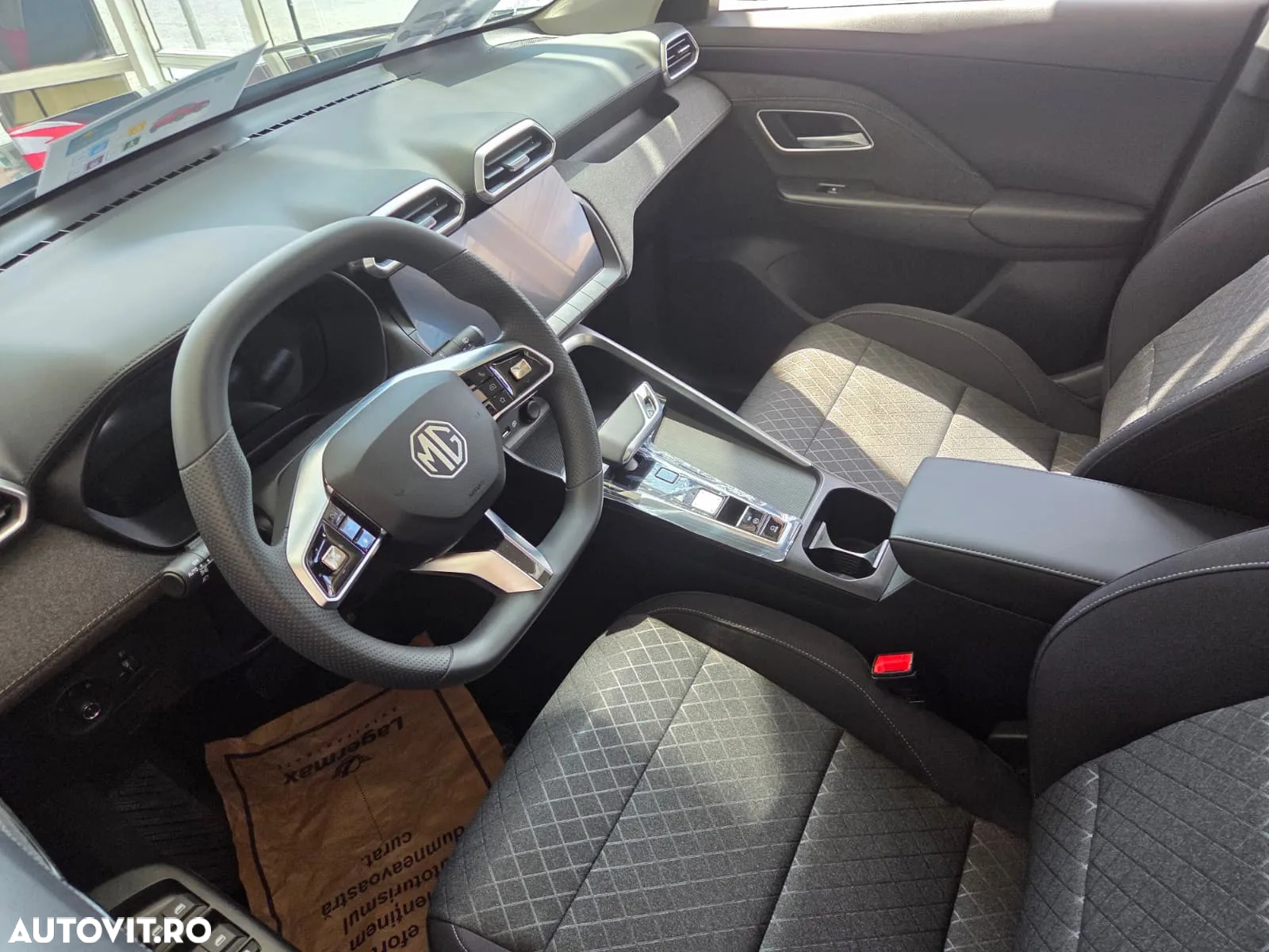 MG ZS HEV ver-1-5-gsi-at-explore - 2