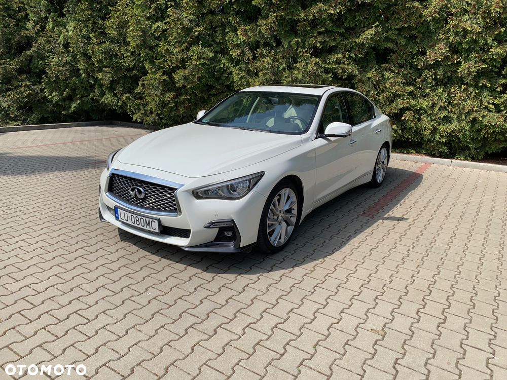 Infiniti Q50 Hybrid Sport Tech - 4