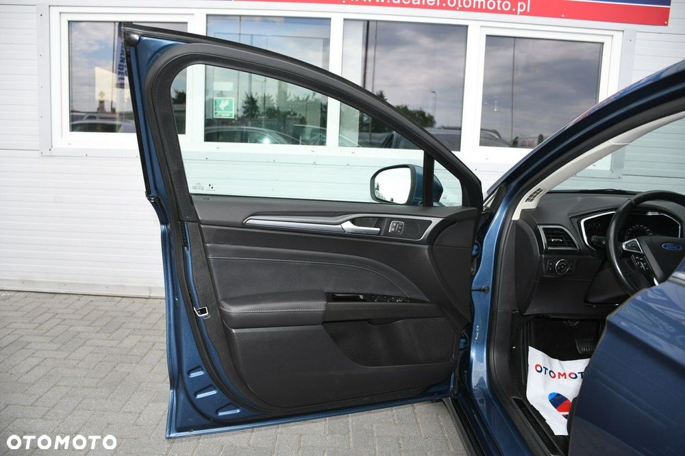 Ford Mondeo - 37