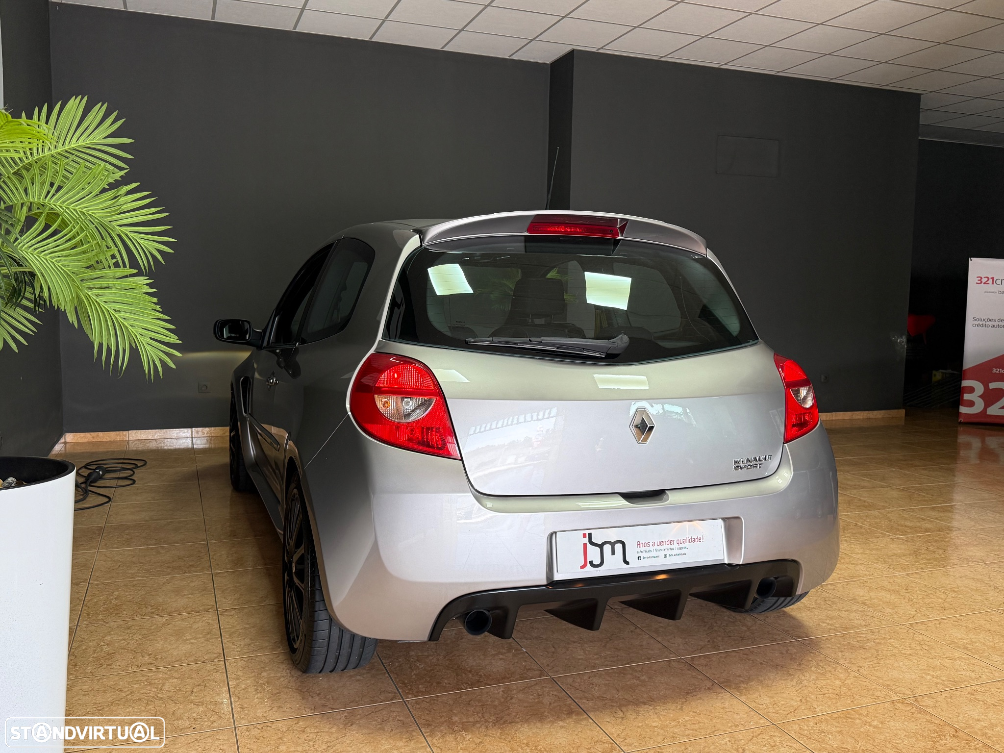Renault Clio 2.0 16V Sport - 12