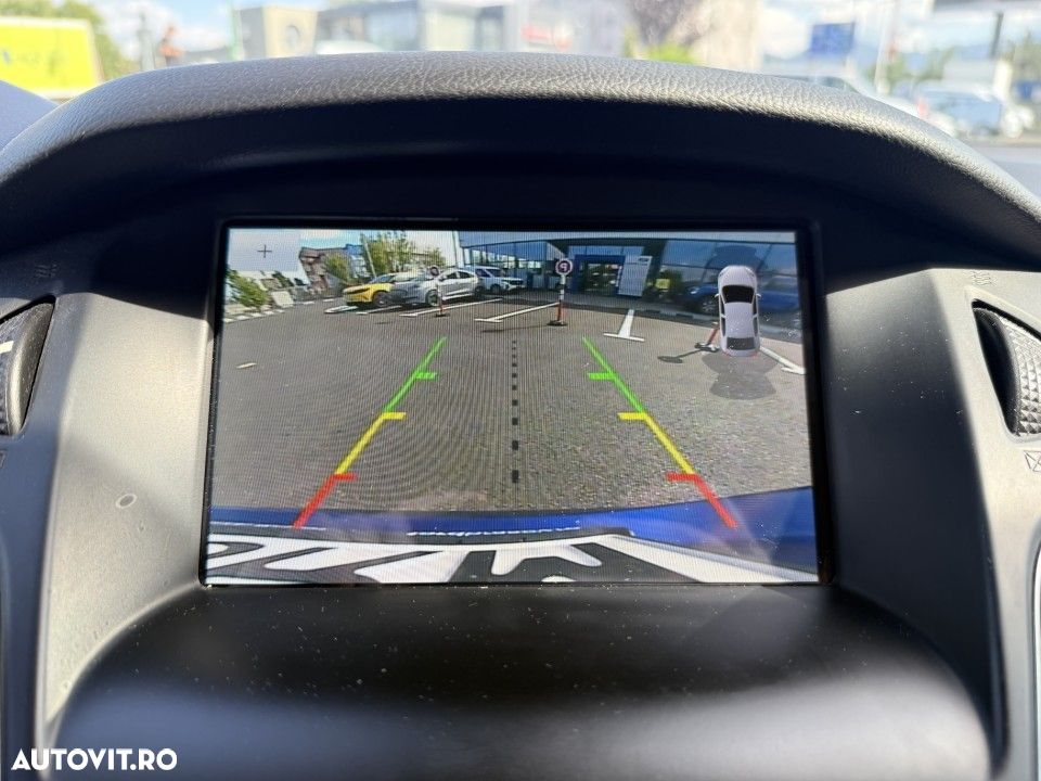Ford Focus - 23