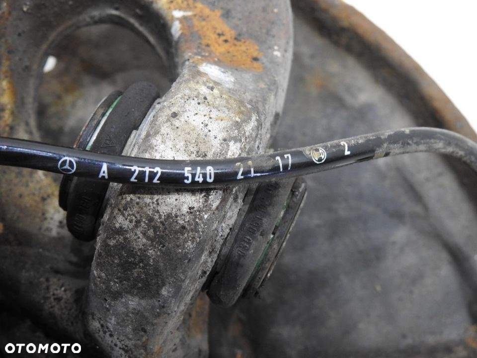 PIASTA ZWROTNICA LEWY TYŁ Z ABS W212 2.2 CDI - 13