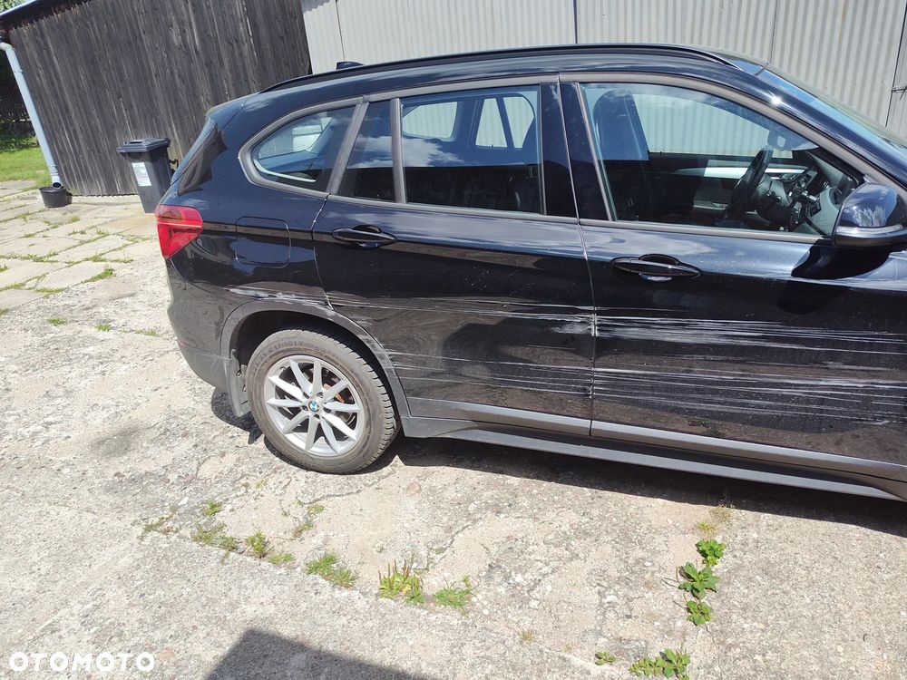 BMW X1 sDrive18i - 4