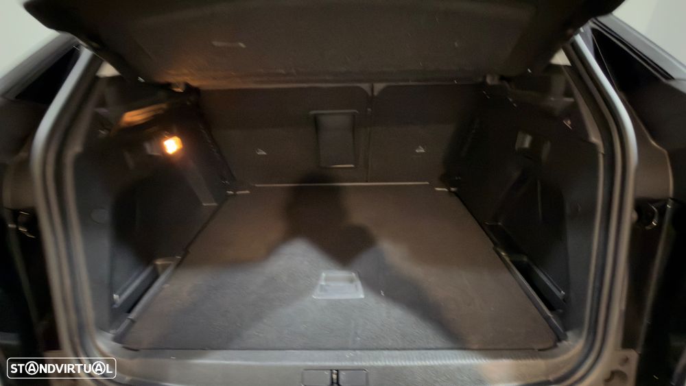 Peugeot 3008 PureTech 130 Stop & Start GPF Allure Business-Pack - 42