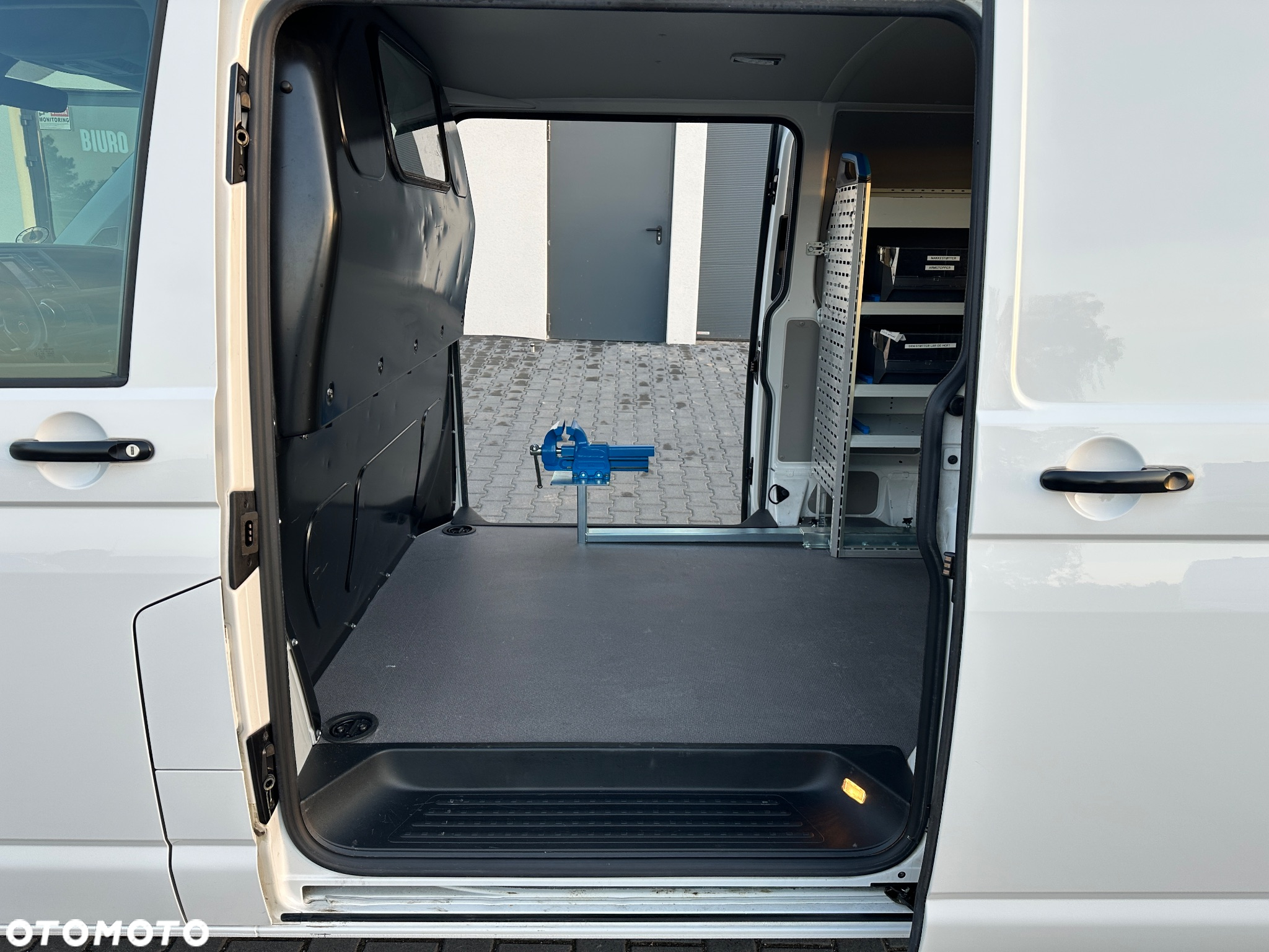 Volkswagen Transporter T6 2.0 TDI 150 DSG Sortimo ZABUDOWA WARSZTATOWA Rampa dla wózków inwalidzkich - 30