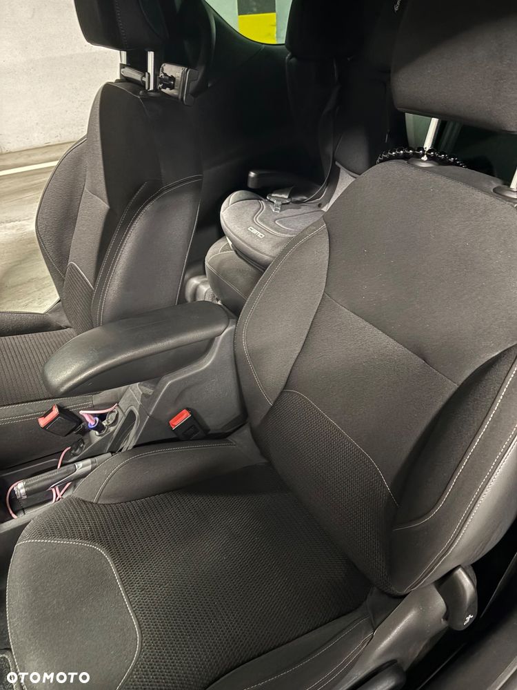 Citroën DS3 e-HDi 90 FAP SoChic - 12