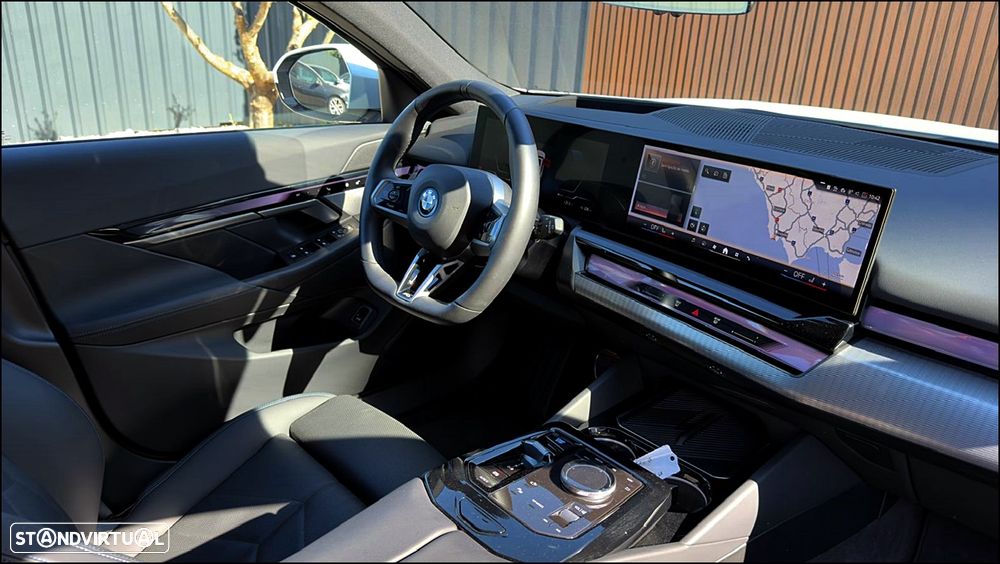 BMW i5 eDrive40 Pack Desportivo M - 38