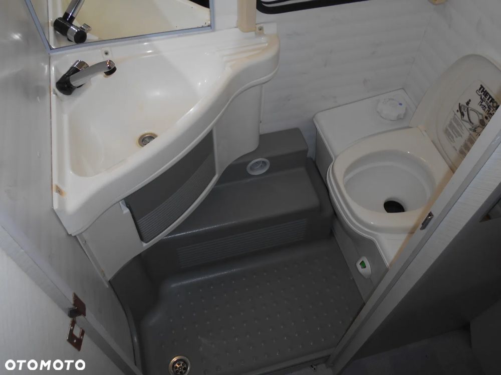 Burstner HOLIDAY 440 - 8