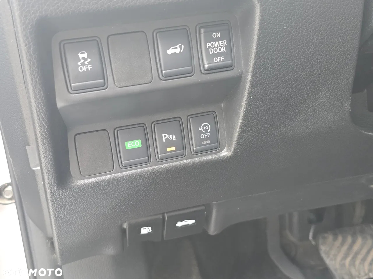 Nissan X-Trail 1.6 DCi Tekna 2WD Xtronic - 32