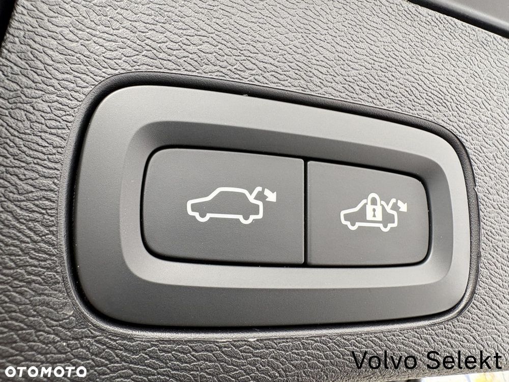 Volvo XC 60 2025