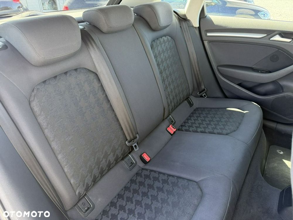 Audi A3 Sportback 1.2 TFSI Attraction - 6