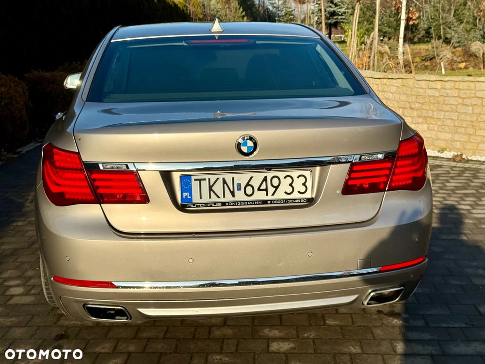 BMW Seria 7 740d xDrive - 6
