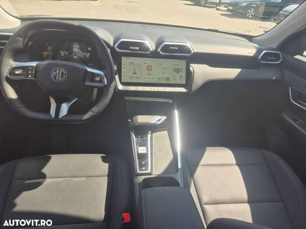 MG ZS HEV 1.5 GSI AT Exclusive - 13