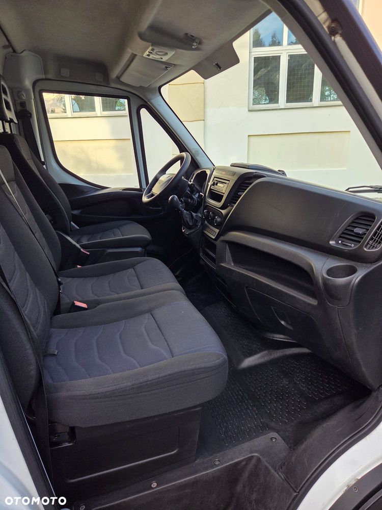 Iveco DAILY - 12