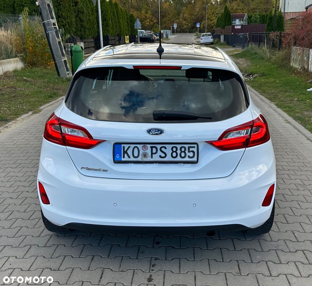 Ford Fiesta 1.5 TDCi TITANIUM - 9