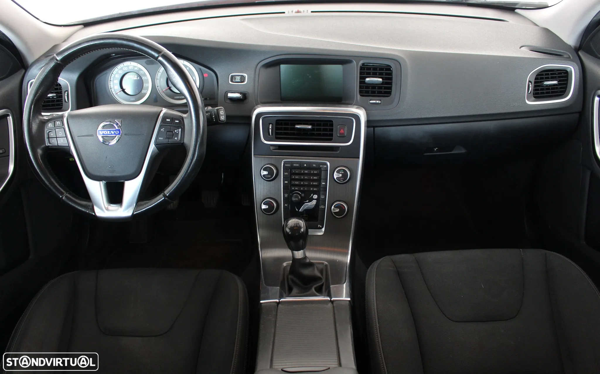 Volvo V60 2.0 D3 Momentum - 11