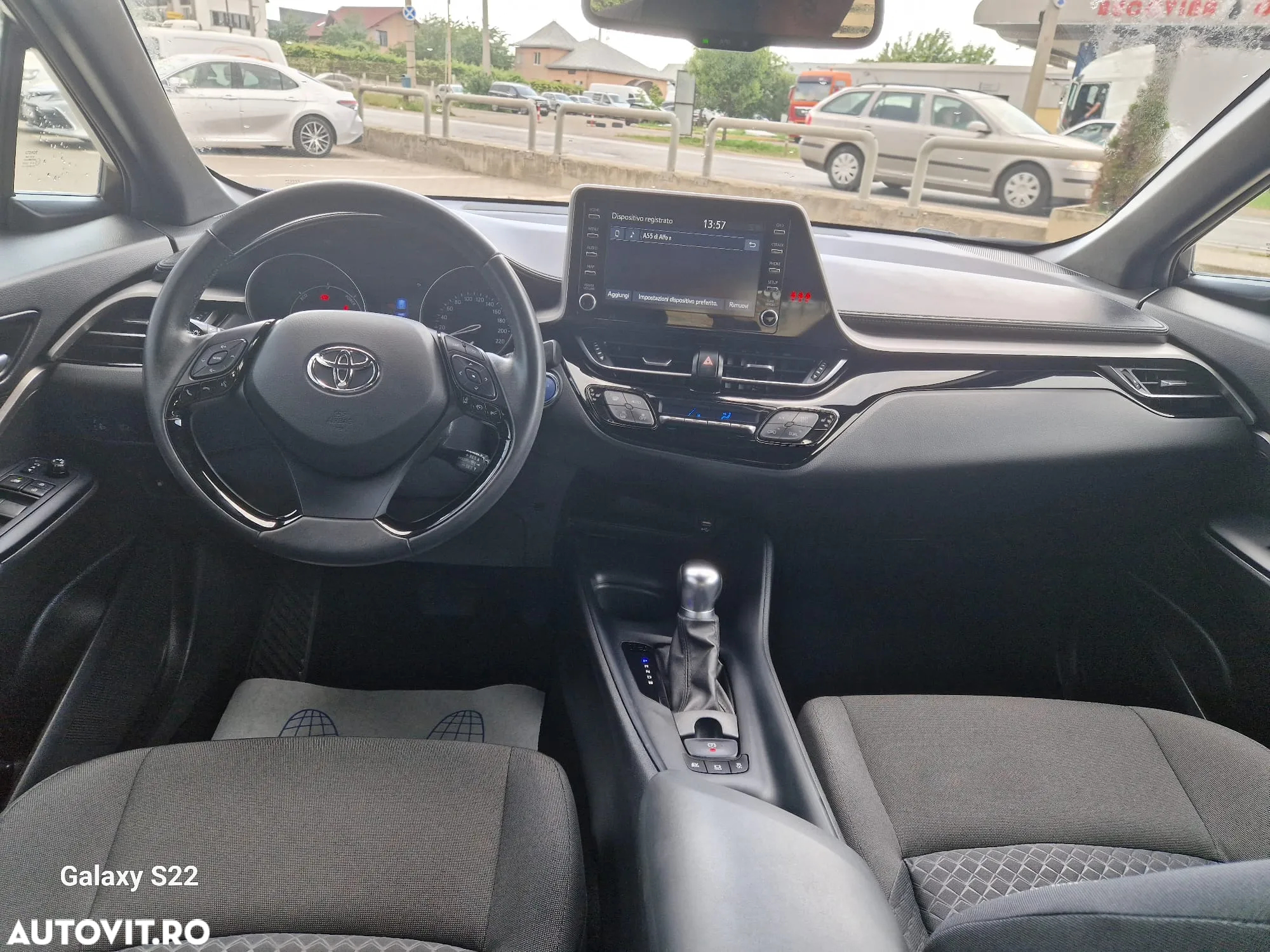 Toyota C-HR 1.8 HSD 4x2 CVT C-enter - 10
