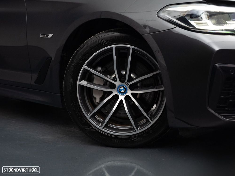 BMW 520 e Pack M - 9