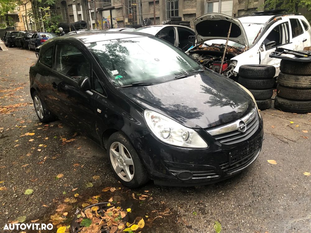 Dezmembrez Opel Corsa D coupe negru benzina 1,2 2007