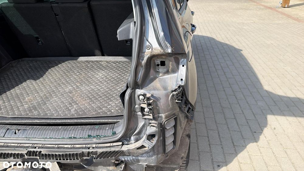 Volkswagen Golf Sportsvan 1.2 TSI (BlueMotion Technology) Comfortline - 25