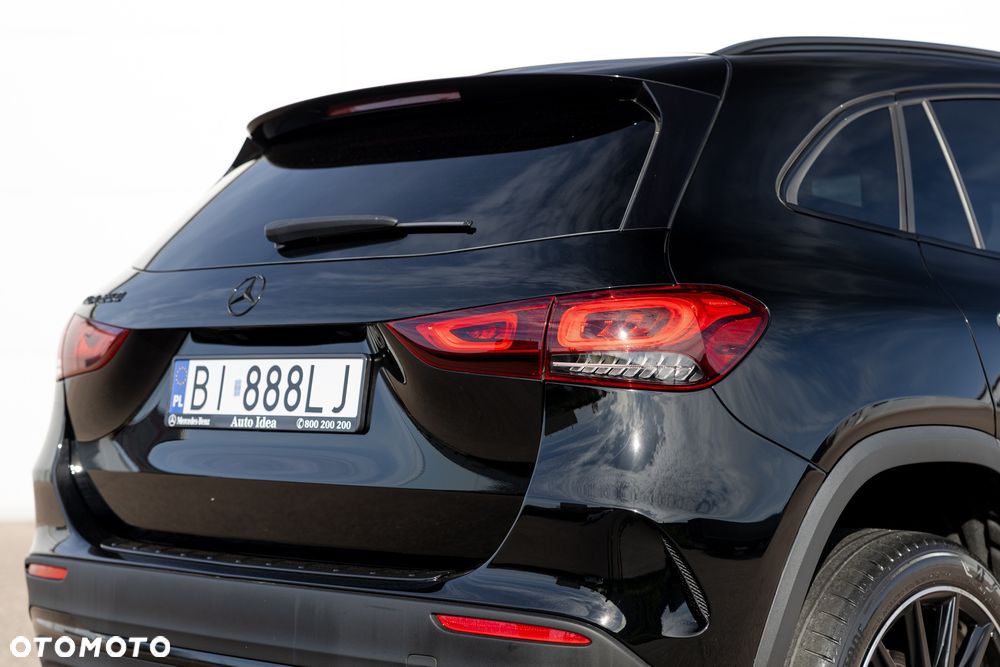 Mercedes-Benz GLA 250 8G-DCT AMG Line - 12