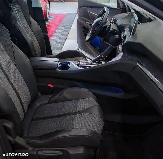 Peugeot 3008 PureTech 130 Stop & Start EAT6 Allure - 9