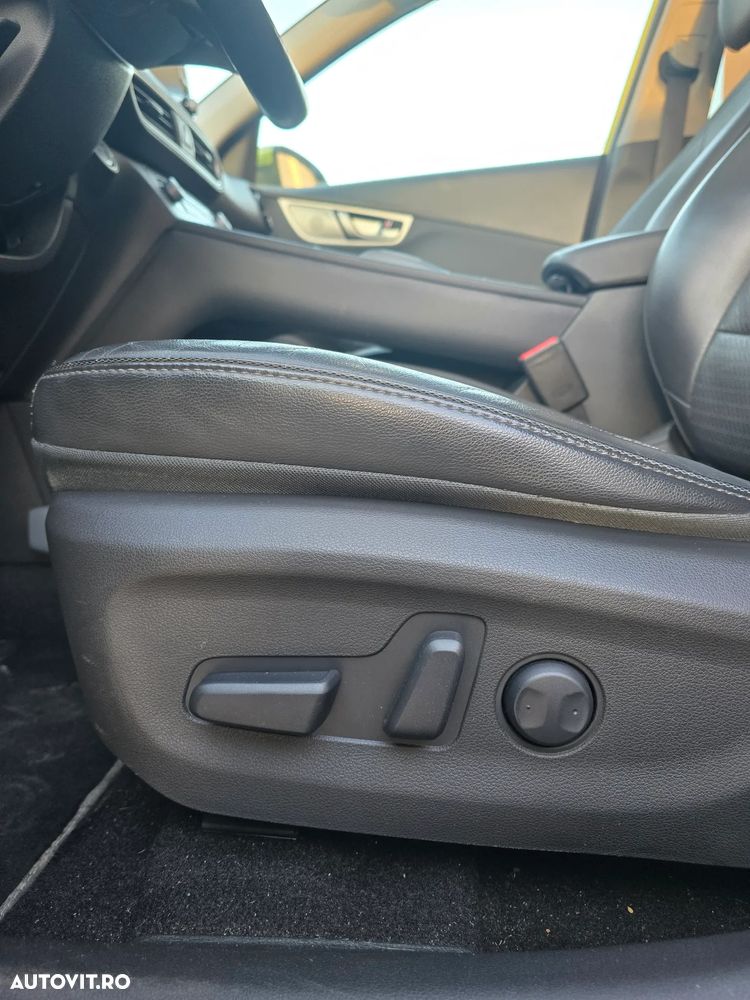 Hyundai KONA Premium - 10