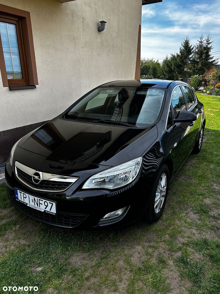 Opel Astra 1.7 CDTI Cosmo - 1