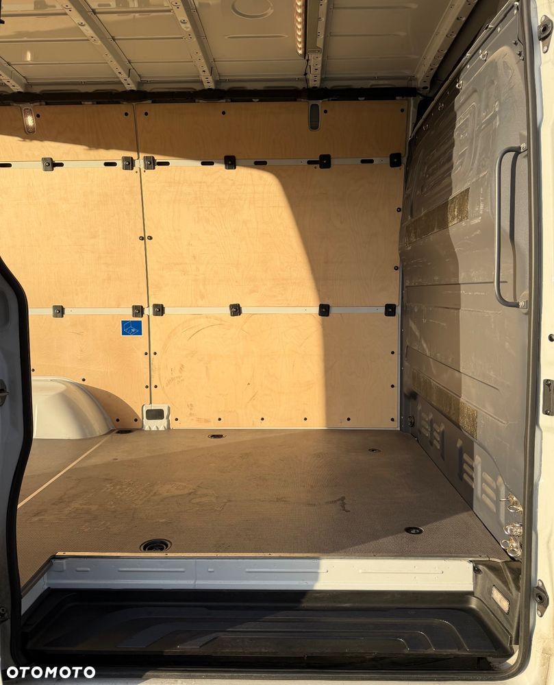 Mercedes-Benz Sprinter 319 - 20