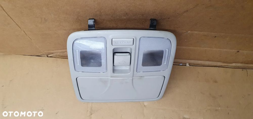Lampka podsufitki oświetlenie kabiny Hyundai IX35 92820-2SXXX - 2