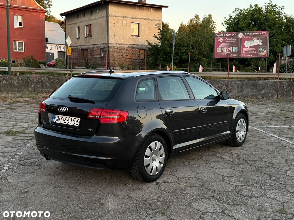 Audi A3 Sportback 2.0 TDI DPF Ambiente - 5