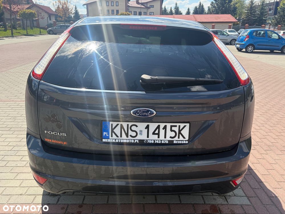 Ford Focus 1.6 16V Ambiente - 4