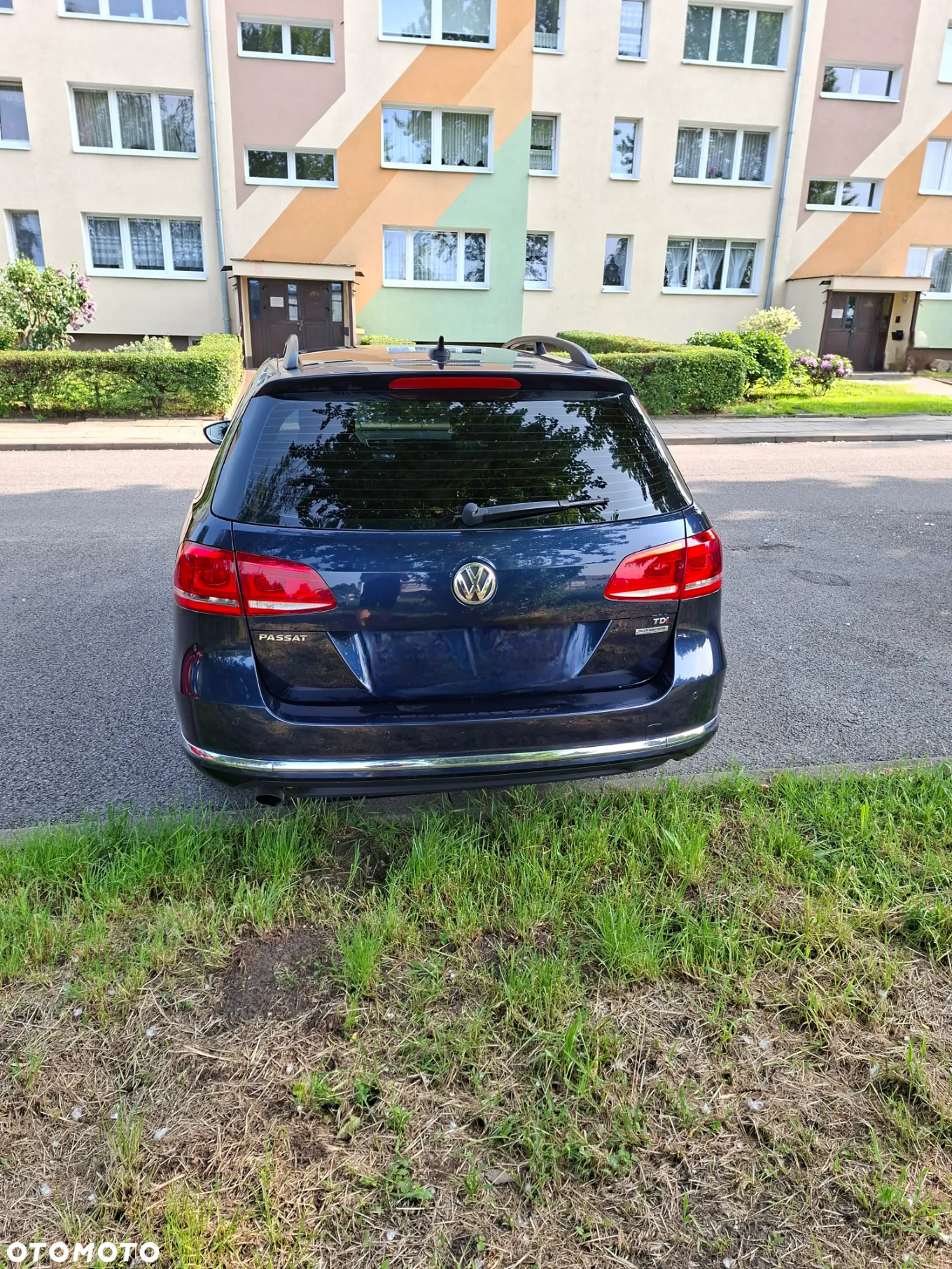 Volkswagen Passat - 4