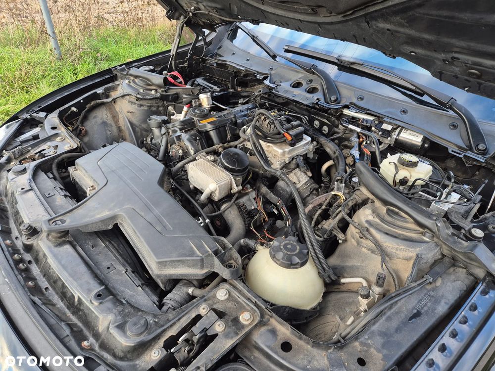 BMW Seria 3 320i - 12