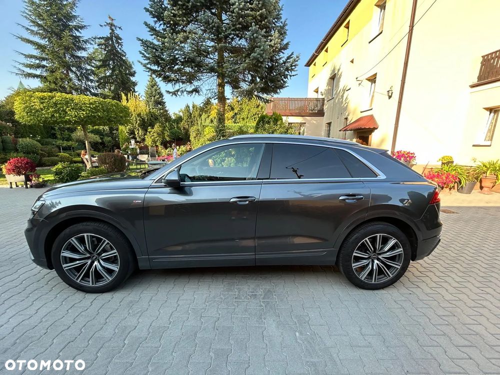 Audi Q8 - 1