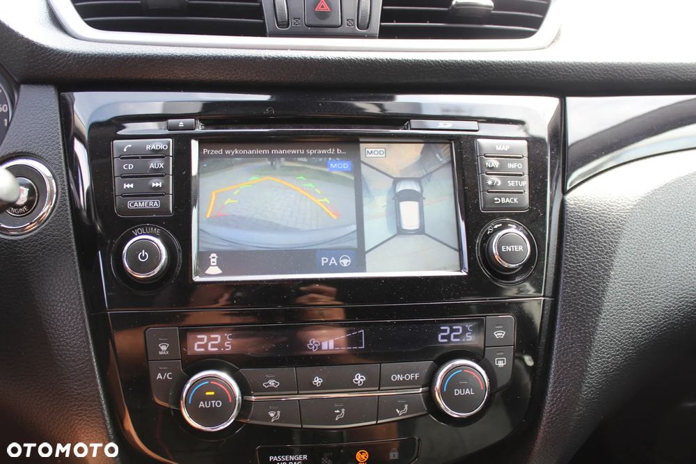 Nissan Qashqai 1.6 DCi Xtronic TEKNA - 23