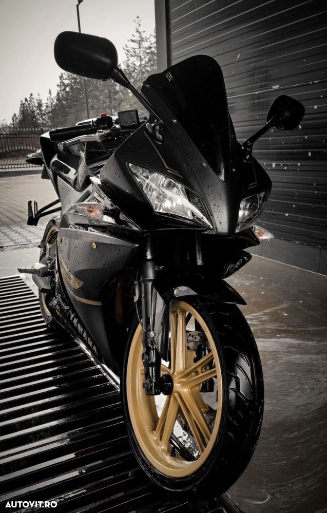 Yamaha YZF-R 125 - 1