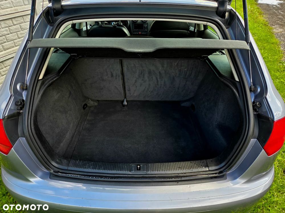 Audi A3 Sportback 2.0 FSI Attraction - 9