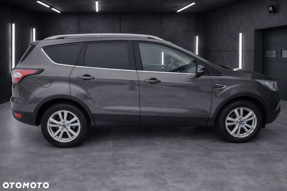 Ford Kuga - 4