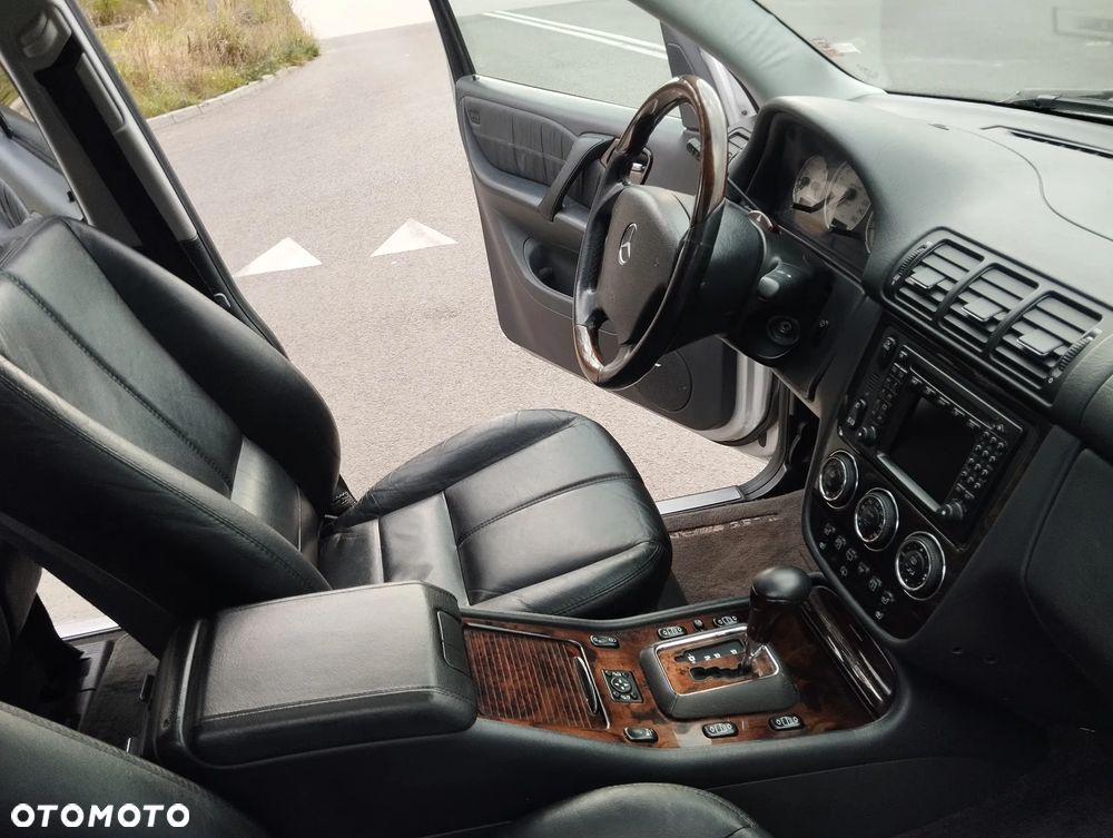 Mercedes-Benz ML 55 AMG - 5