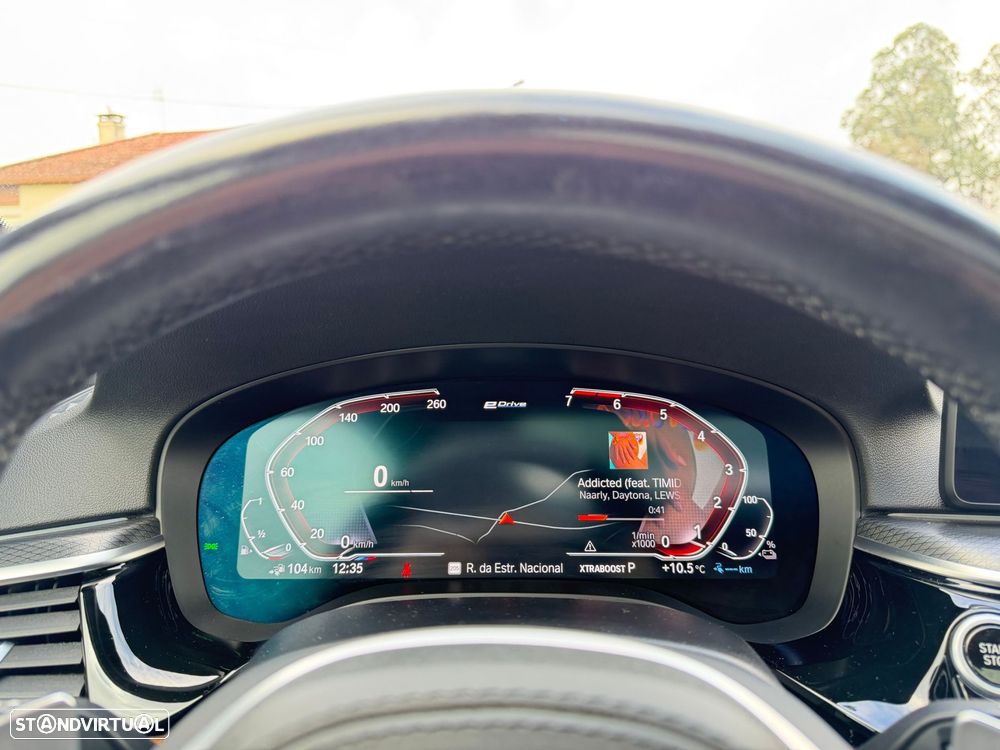 BMW 530 e Pack M - 32