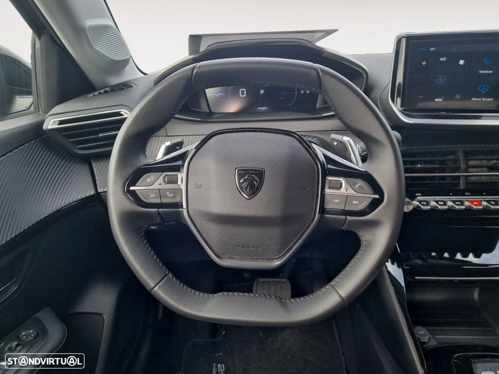 Peugeot 208 - 12