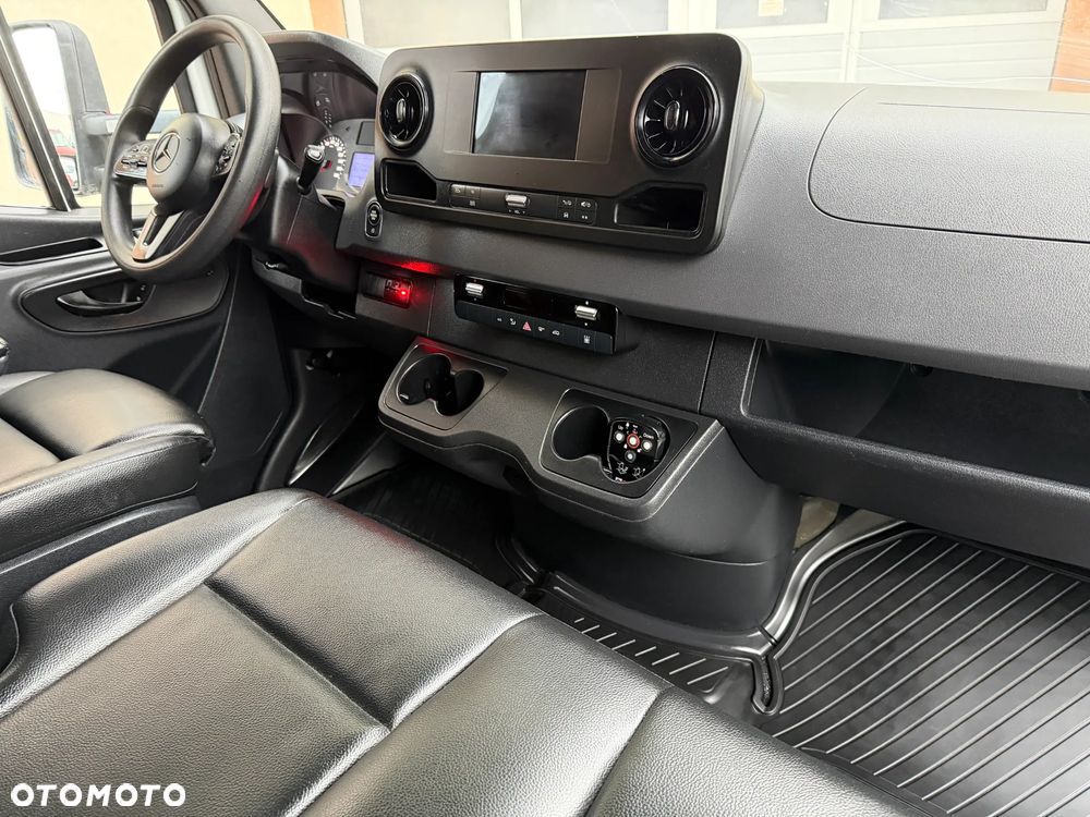 Mercedes-Benz Sprinter 317 CDI Izoterma Winda - 31